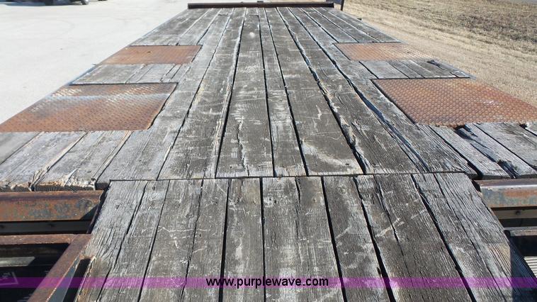 image for item J4517 1998 Trail King TK20-2400 equipment trailer