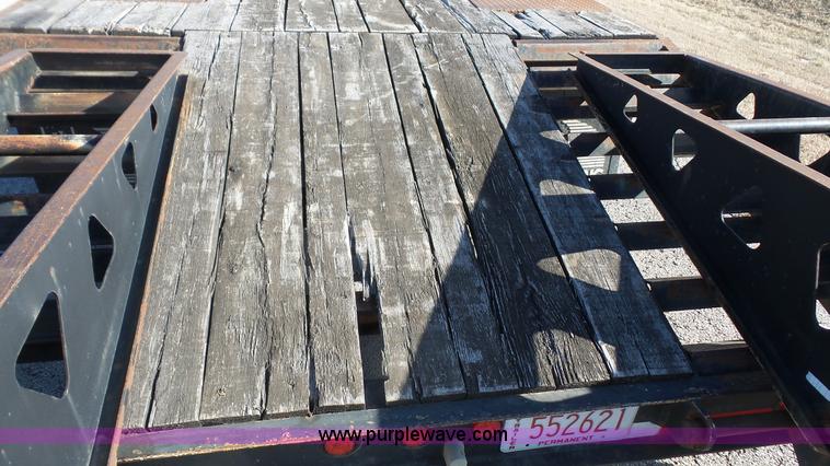 image for item J4517 1998 Trail King TK20-2400 equipment trailer