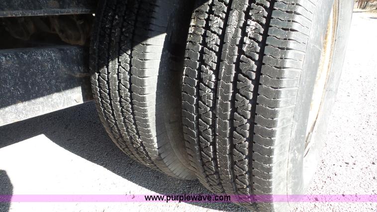 image for item J4517 1998 Trail King TK20-2400 equipment trailer