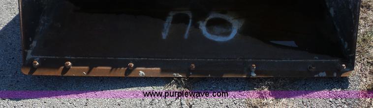 image for item J4528 John Deere D66 skid steer bucket