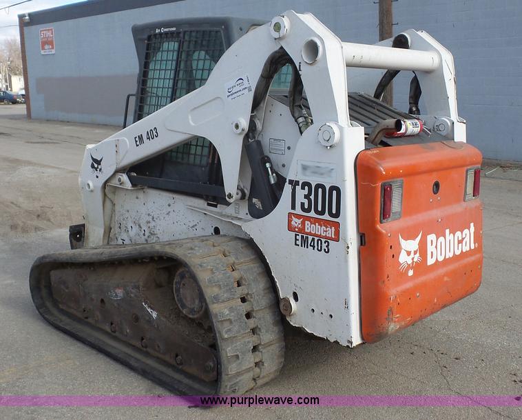 image for item J4641 2009 Bobcat T300 skid steer