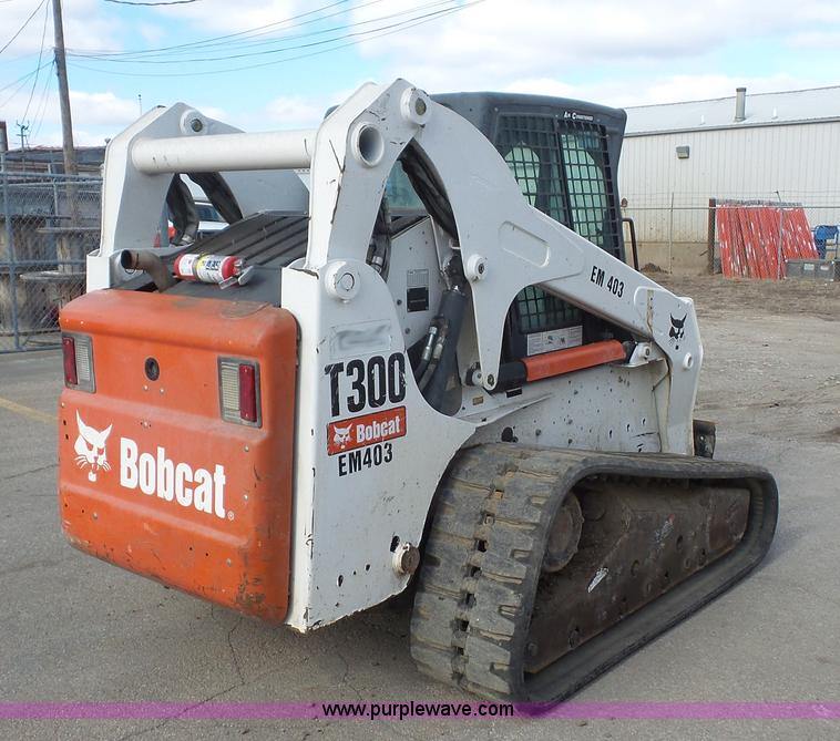 image for item J4641 2009 Bobcat T300 skid steer
