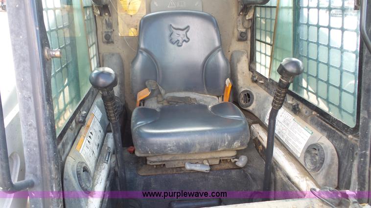 image for item J4641 2009 Bobcat T300 skid steer