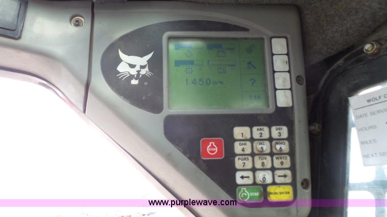 image for item J4641 2009 Bobcat T300 skid steer