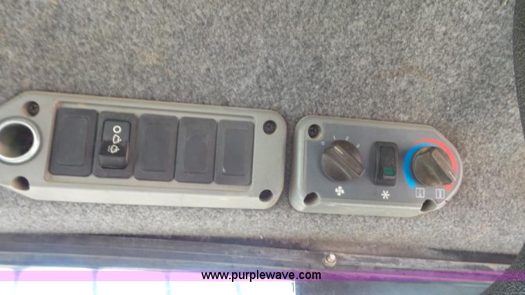 image for item J4641 2009 Bobcat T300 skid steer