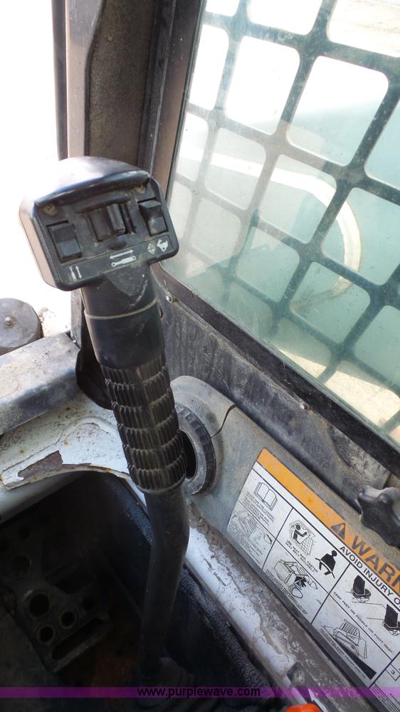 image for item J4641 2009 Bobcat T300 skid steer