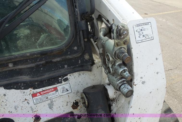 image for item J4641 2009 Bobcat T300 skid steer