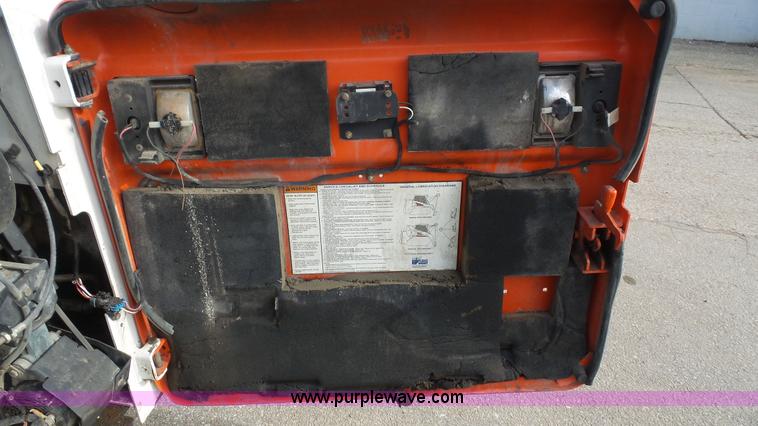 image for item J4641 2009 Bobcat T300 skid steer