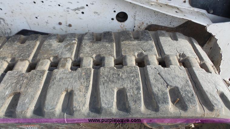 image for item J4641 2009 Bobcat T300 skid steer