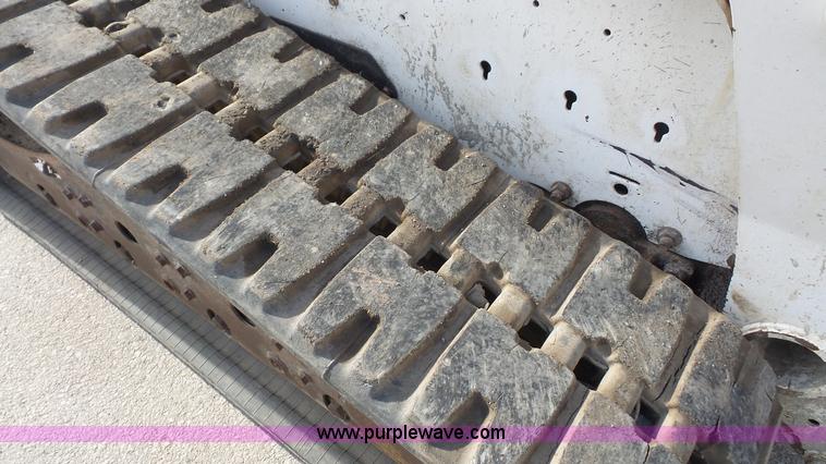 image for item J4641 2009 Bobcat T300 skid steer