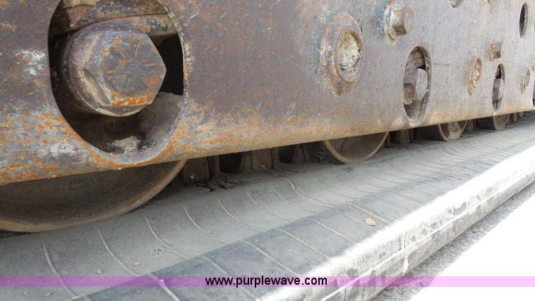 image for item J4641 2009 Bobcat T300 skid steer