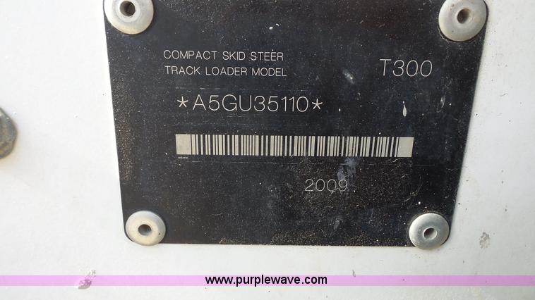 image for item J4641 2009 Bobcat T300 skid steer