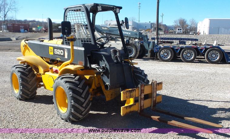 image for item J4654 2005 JCB 520 telehandler