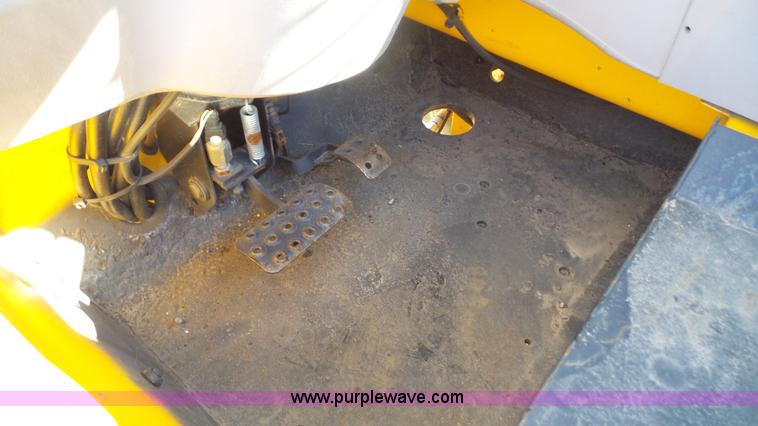 image for item J4654 2005 JCB 520 telehandler