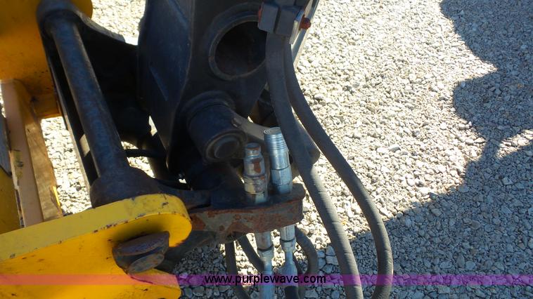 image for item J4654 2005 JCB 520 telehandler