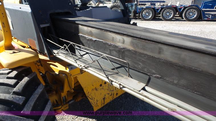 image for item J4654 2005 JCB 520 telehandler