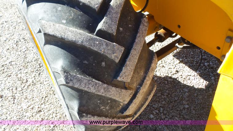 image for item J4654 2005 JCB 520 telehandler