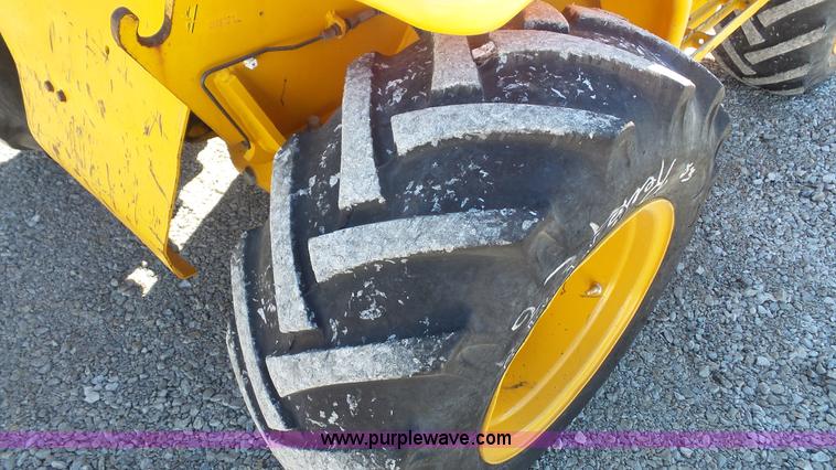 image for item J4654 2005 JCB 520 telehandler