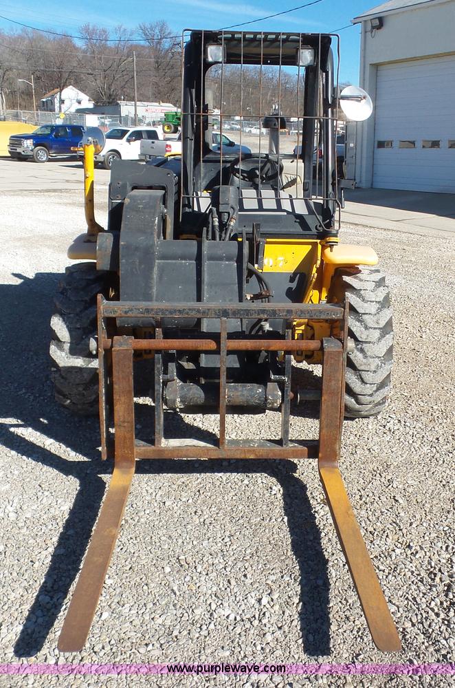 image for item J4655 2005 JCB 520 telehandler