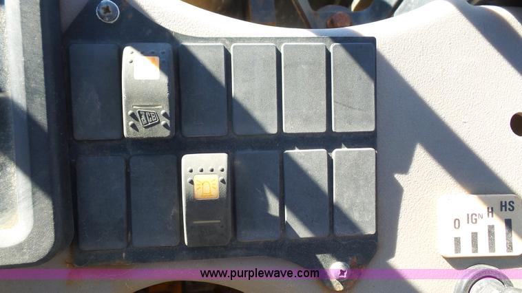 image for item J4655 2005 JCB 520 telehandler