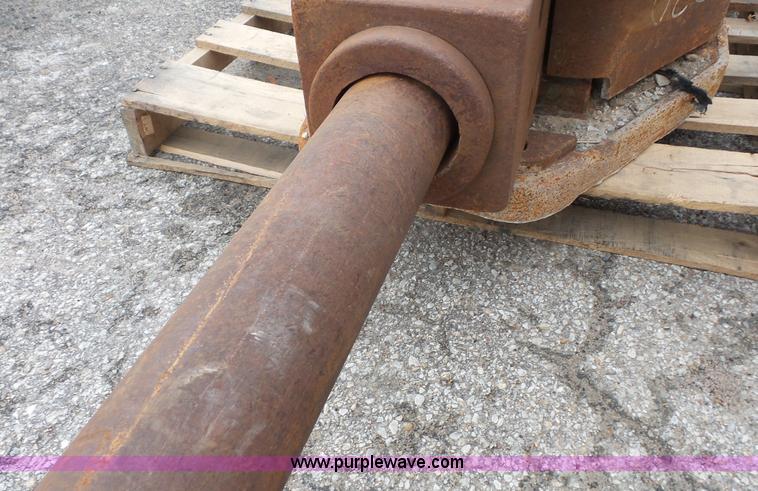 image for item J4657 Okada OKB308 hydraulic breaker