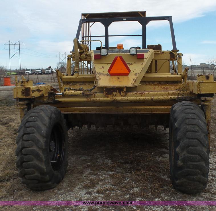image for item J4675 1992 Caterpillar RR250 reclaimer