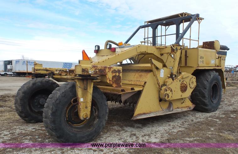 image for item J4675 1992 Caterpillar RR250 reclaimer