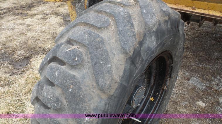 image for item J4675 1992 Caterpillar RR250 reclaimer