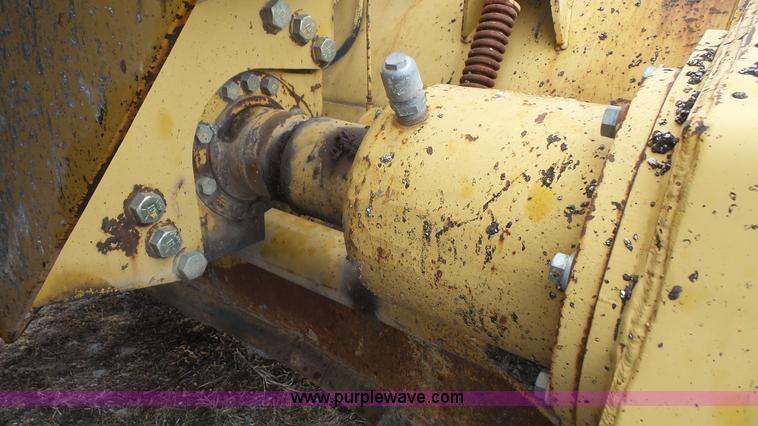 image for item J4675 1992 Caterpillar RR250 reclaimer
