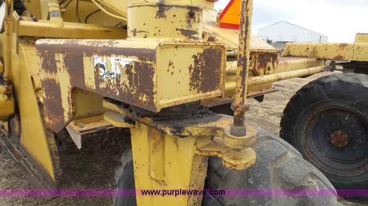image for item J4675 1992 Caterpillar RR250 reclaimer