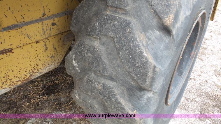 image for item J4675 1992 Caterpillar RR250 reclaimer