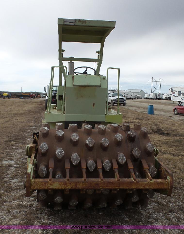 image for item J4676 Raygo Rascal soil compactor