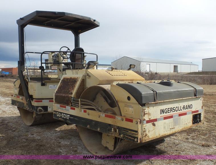 image for item J4677 2000 Ingersoll Rand DD110HF vibratory double drum roller