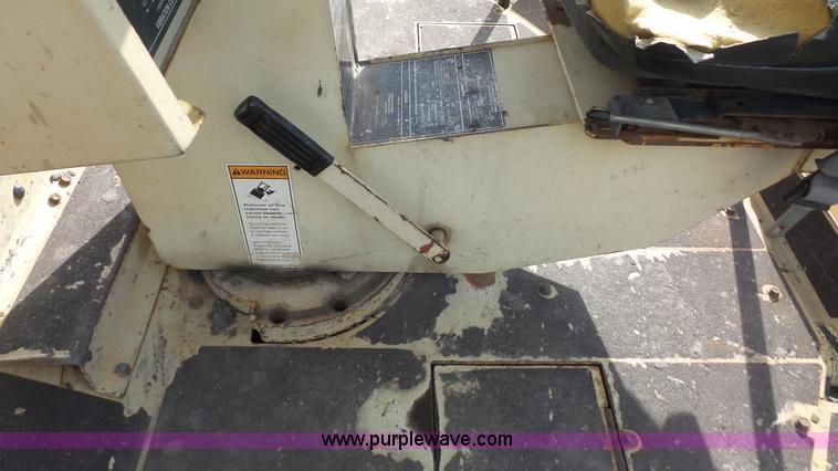 image for item J4677 2000 Ingersoll Rand DD110HF vibratory double drum roller