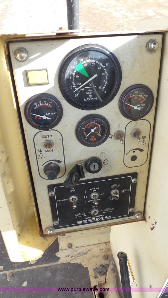 image for item J4677 2000 Ingersoll Rand DD110HF vibratory double drum roller