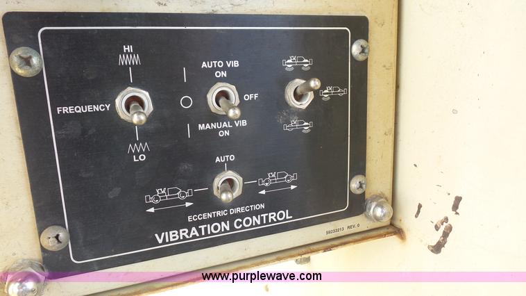 image for item J4677 2000 Ingersoll Rand DD110HF vibratory double drum roller