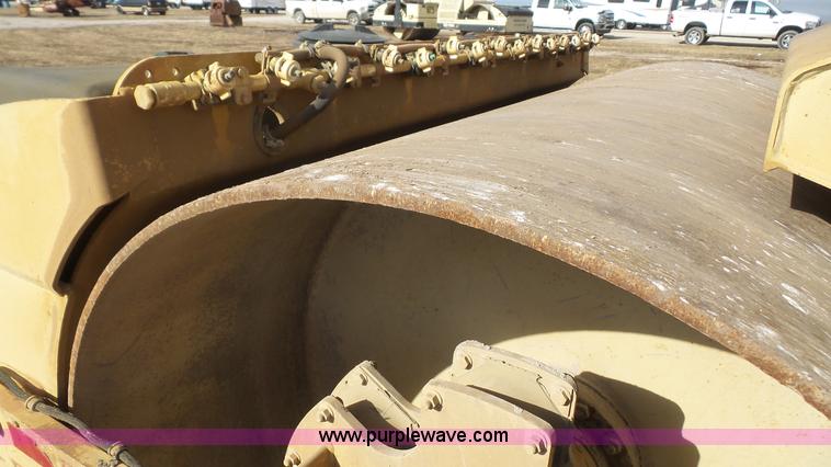 image for item J4677 2000 Ingersoll Rand DD110HF vibratory double drum roller