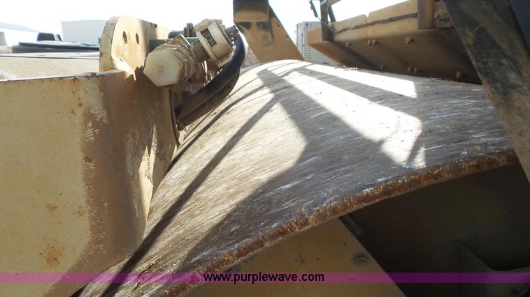 image for item J4677 2000 Ingersoll Rand DD110HF vibratory double drum roller