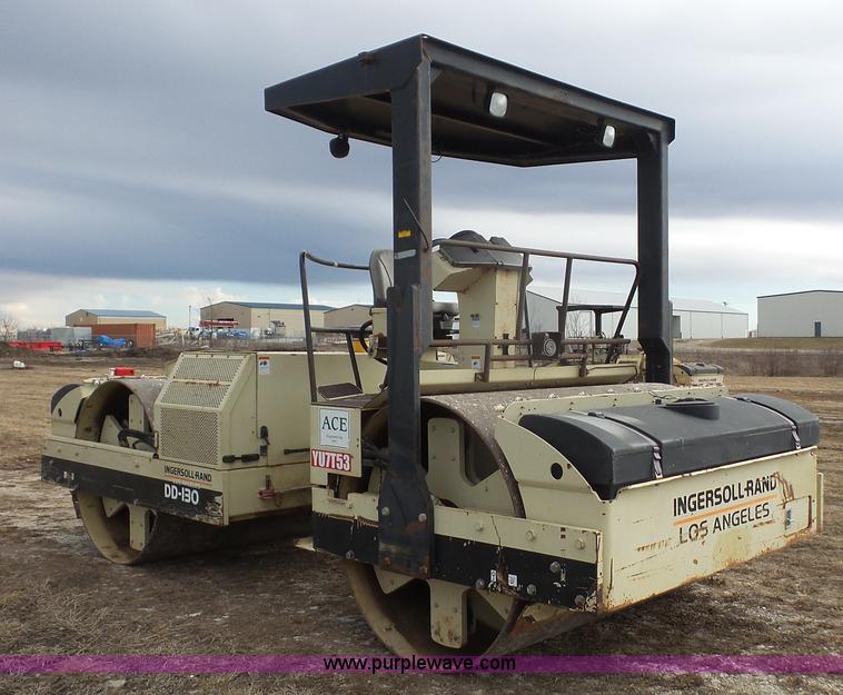 image for item J4679 1999 Ingersoll Rand DD-130 vibratory double drum roller