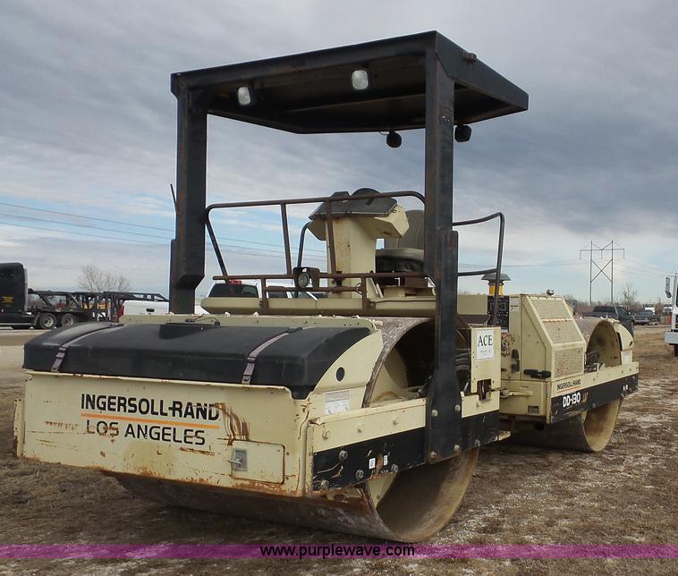 image for item J4679 1999 Ingersoll Rand DD-130 vibratory double drum roller