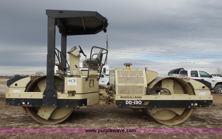 image for item J4679 1999 Ingersoll Rand DD-130 vibratory double drum roller
