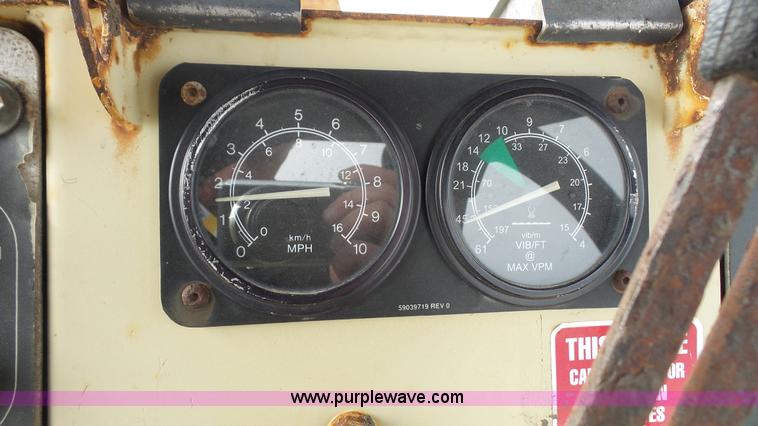 image for item J4679 1999 Ingersoll Rand DD-130 vibratory double drum roller