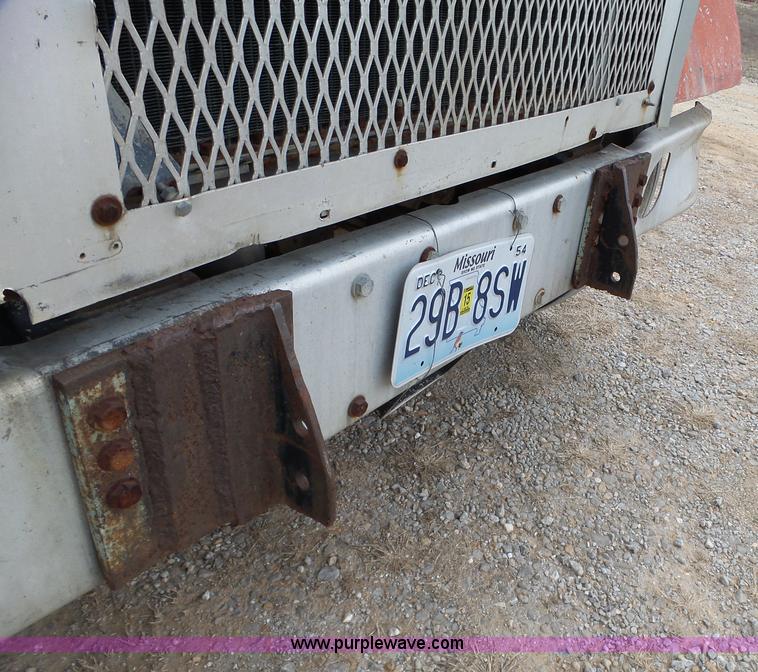 image for item J7660 1980 Freightliner FLC-11564T vacuum truck