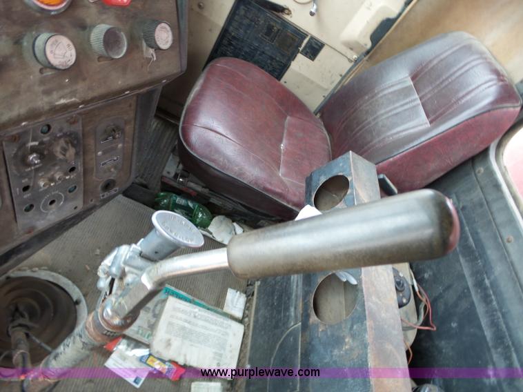 image for item J7660 1980 Freightliner FLC-11564T vacuum truck