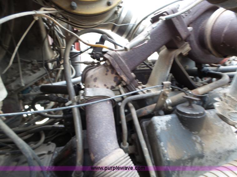 image for item J7660 1980 Freightliner FLC-11564T vacuum truck