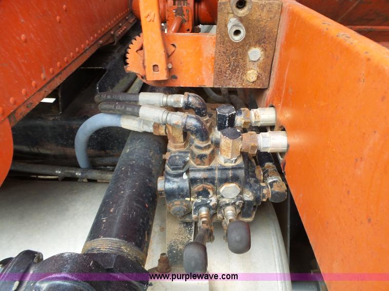 image for item J7660 1980 Freightliner FLC-11564T vacuum truck