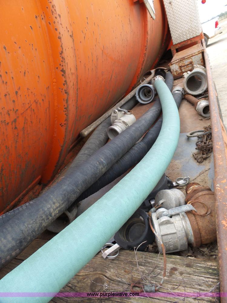 image for item J7660 1980 Freightliner FLC-11564T vacuum truck