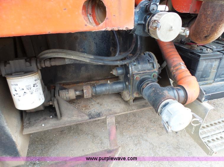 image for item J7660 1980 Freightliner FLC-11564T vacuum truck