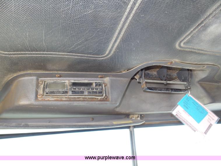 image for item J8805 1986 Mack RD688S dump truck