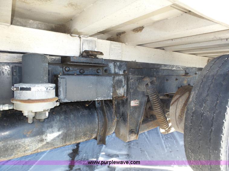 image for item J8805 1986 Mack RD688S dump truck